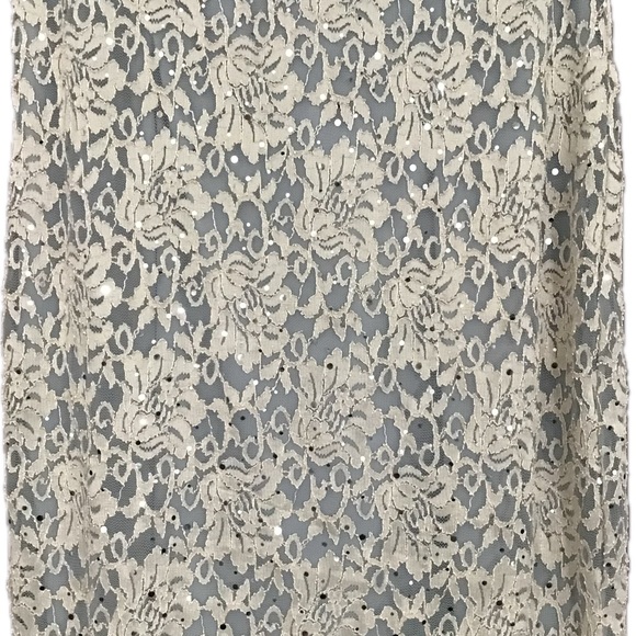 Lace Coquette Dress - Picture 3 of 7